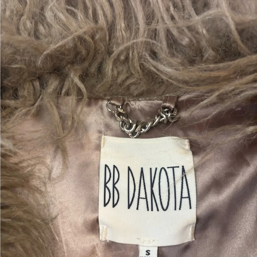 BB Dakota Woman’s Shaggy Faux Fur Vest - Brown Size Small Never Worn - Picture 3 of 14